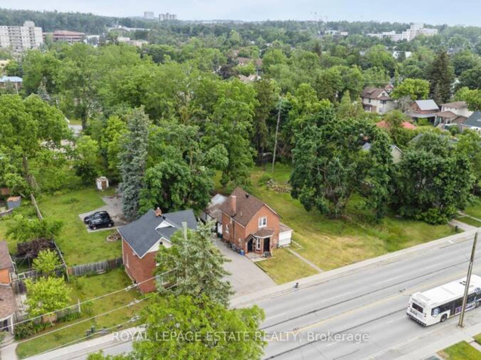226 DUNLOP STREET W, Barrie, Ontario L4N 1B6