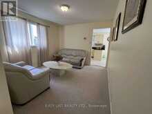102 BURWELL CRESCENT | Markham Ontario | Slide Image Thirteen