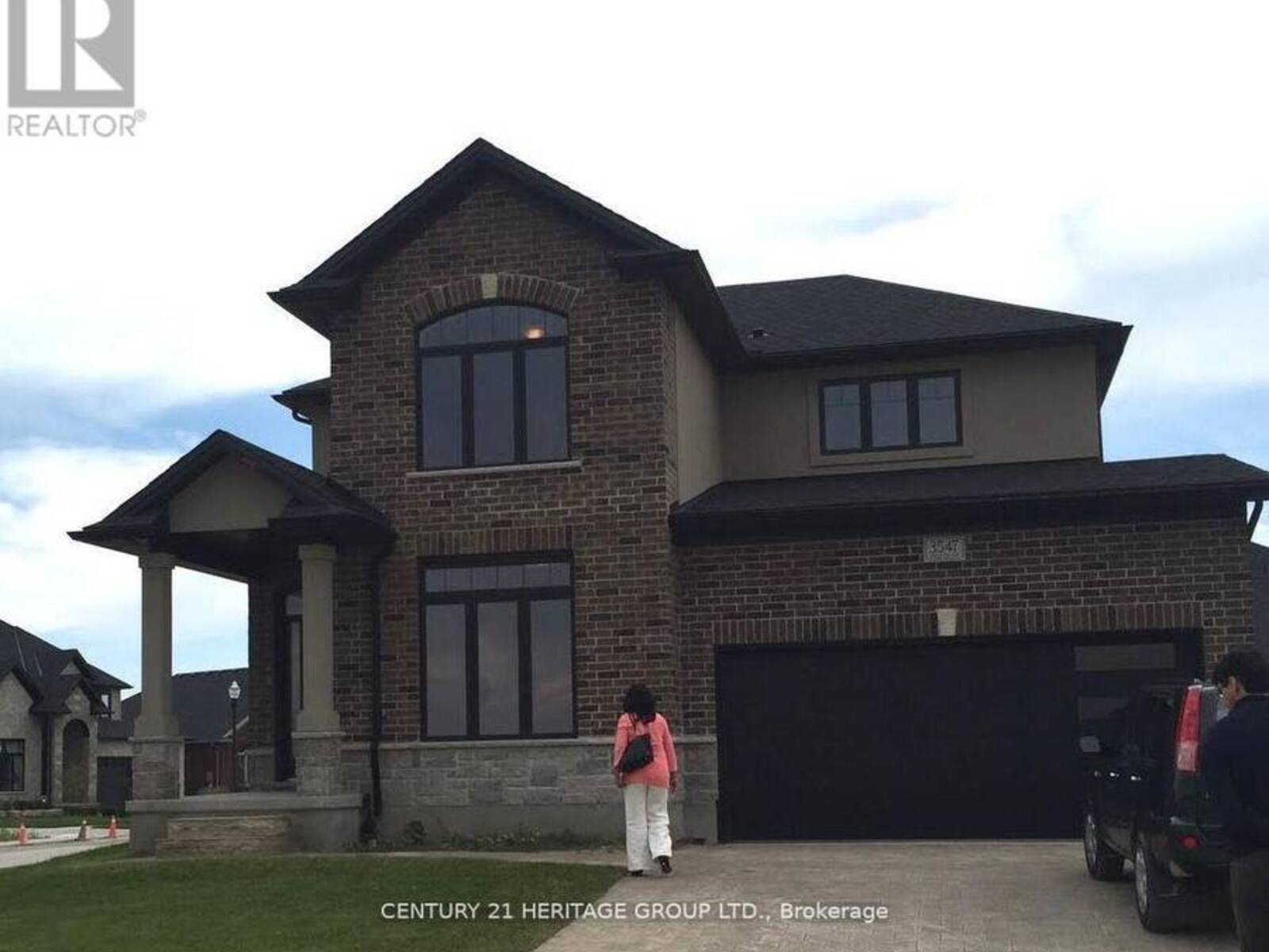 3547 SINGLETON AVENUE, London, Ontario N6L 0C2