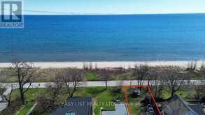 971 BEACH BOULEVARD | Hamilton Ontario | Slide Image Four