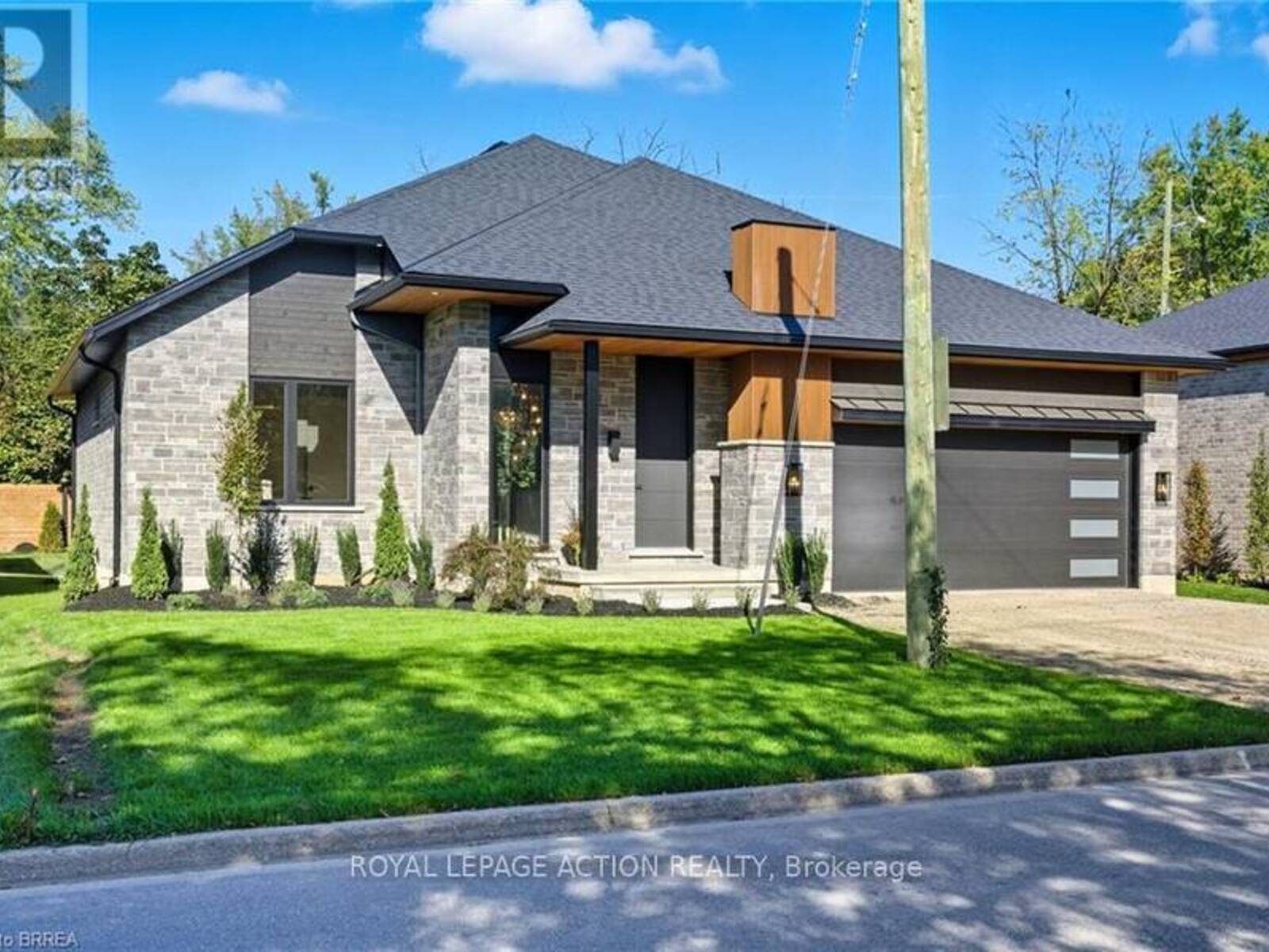 141 PARKSIDE DRIVE, Brantford, Ontario N3T 0S9