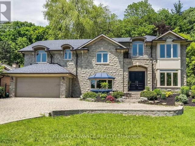 32 BROOKFIELD ROAD Toronto Ontario, M2P 1A9 - 4 Bedrooms Home For Sale