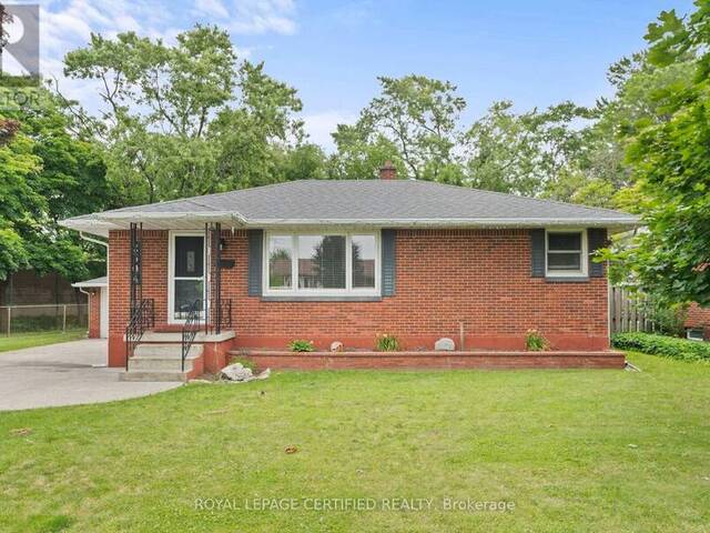 2504 ASKIN AVENUE Windsor Ontario, N9E 3H7 - 6 Bedrooms Home For Sale