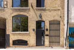 18 GLOUCESTER LANE | Toronto Ontario | Slide Image One