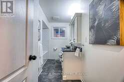 164 GARDINER DRIVE | Hamilton Ontario | Slide Image Nineteen