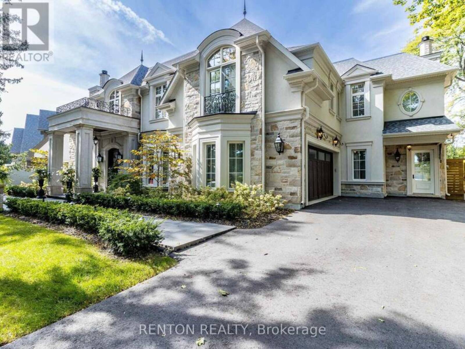 1491 WATERSEDGE ROAD, Mississauga, Ontario L5J 1A5