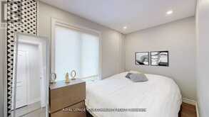 64 MACHELL AVENUE | Aurora Ontario | Slide Image Sixteen