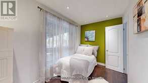 64 MACHELL AVENUE | Aurora Ontario | Slide Image Eighteen