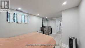 64 MACHELL AVENUE | Aurora Ontario | Slide Image Thirty-seven