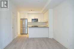24 - 14 LYTHAM GREEN CIRCLE | Newmarket Ontario | Slide Image Nine