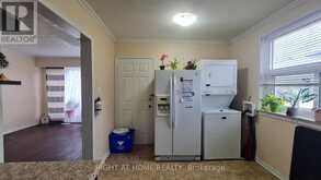 124 OVERTURE ROAD | Toronto Ontario | Slide Image Twelve