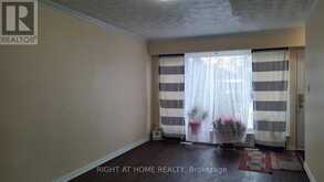 124 OVERTURE ROAD | Toronto Ontario | Slide Image Eight