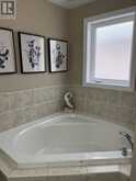386 GILPIN DRIVE | Newmarket Ontario | Slide Image Seven
