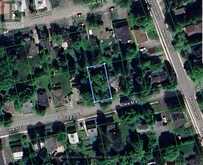 16 CORA STREET E | Huntsville Ontario | Slide Image Three