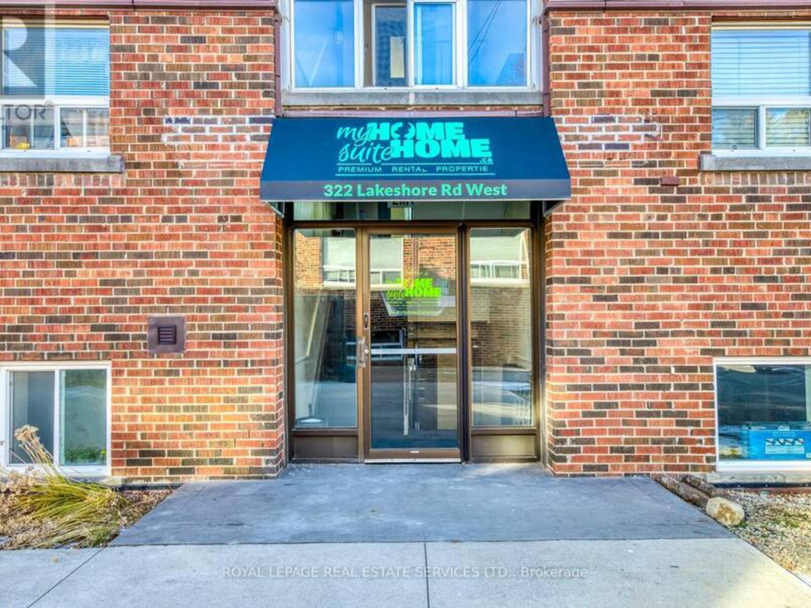 320 LAKESHORE ROAD W, Mississauga, Ontario L5H 1G8
