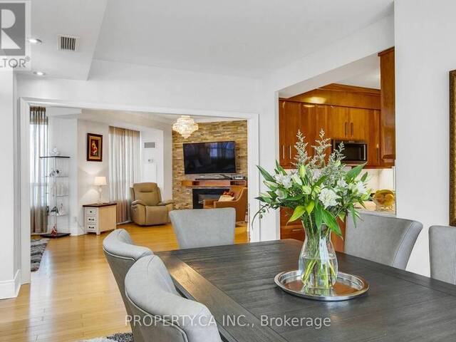 2804 - 3880 DUKE OF YORK BOULEVARD Mississauga Ontario, L5B 4M7 - 3 Bedrooms Condo For Sale