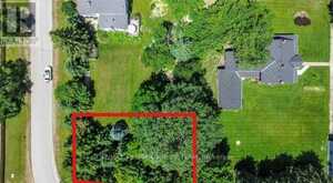 5 FOYSTON GATE | Springwater Ontario | Slide Image Two