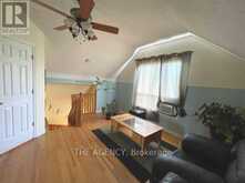 56 SYLVAN CRESCENT | Richmond Hill Ontario | Slide Image Nine