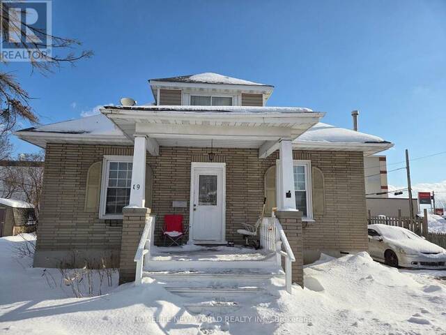 19 FLINDALL STREET Quinte West Ontario, K8V 3E2 - 4 Bedrooms Home For Sale