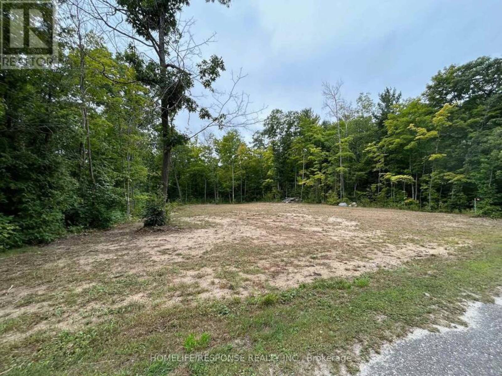 56 POPLAR DRIVE W, Tiny, Ontario L9M 0J2
