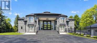 36 PIONEER TRAIL | Barrie Ontario | Slide Image One