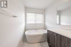 391 ATHABASCA COMMON | Oakville Ontario | Slide Image Twenty-three