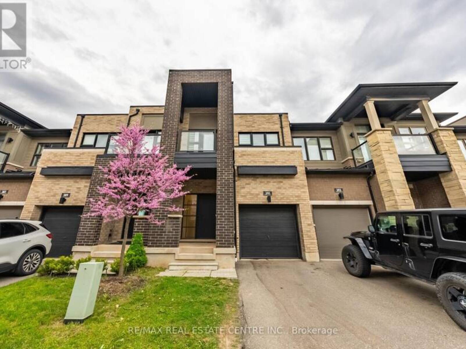 391 ATHABASCA COMMON, Oakville, Ontario L6H 0R5