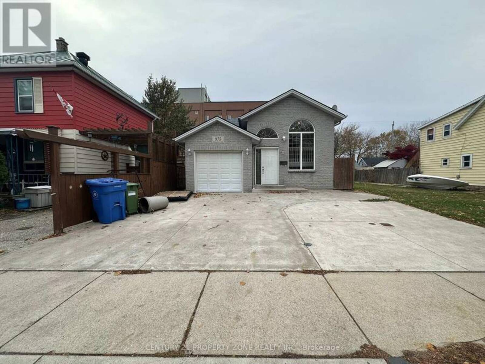 975 ALBERT ROAD, Windsor, Ontario N8Y 3P1