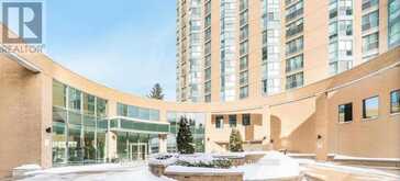 401 - 140 DUNLOP STREET E | Barrie Ontario | Slide Image Four