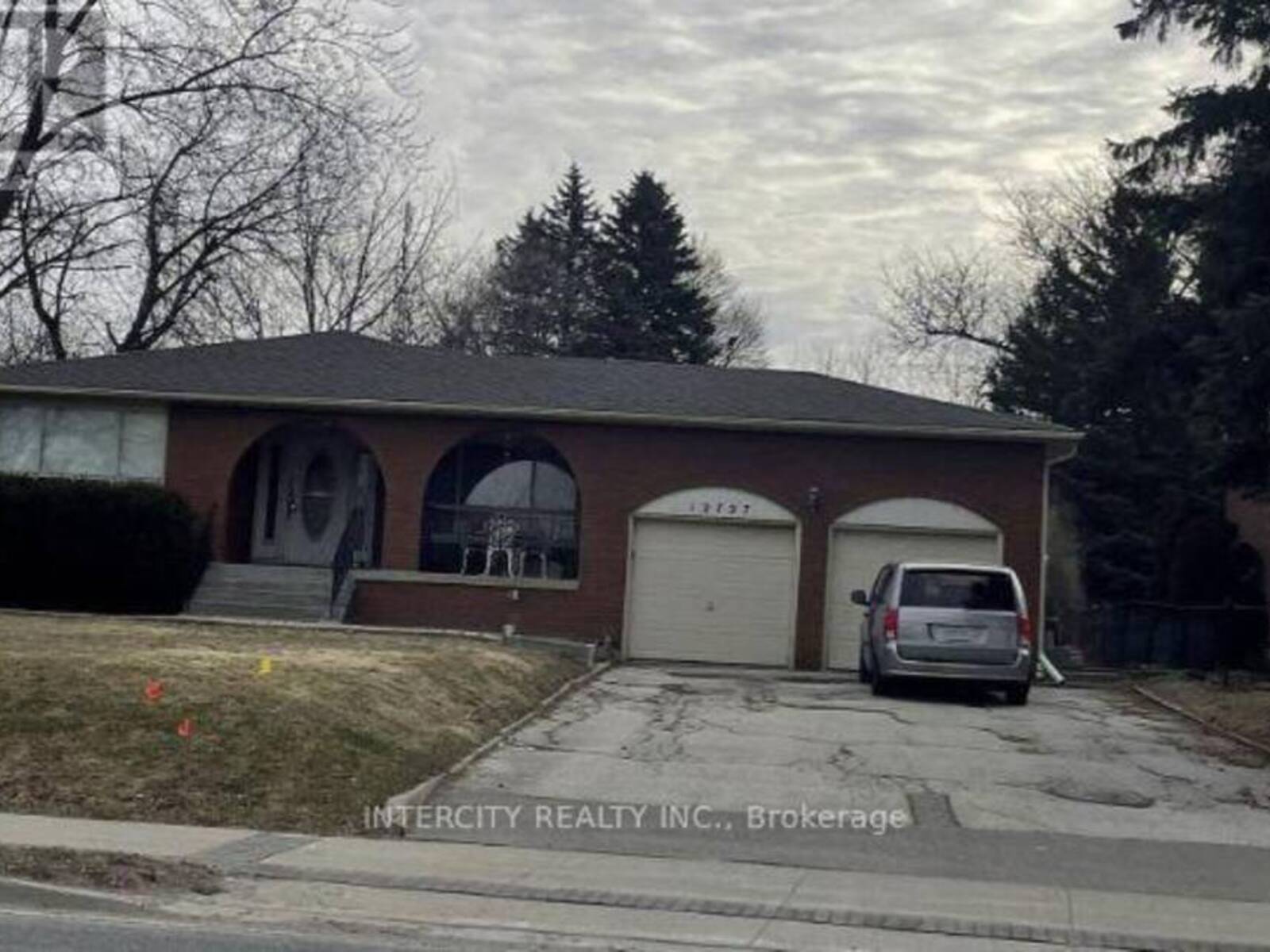 12727 KEELE STREET, King, Ontario L7B 1H7