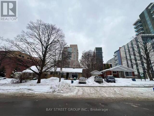 249 SUNVIEW STREET Waterloo Ontario, N2L 3V8 - 3 Bedrooms Home For Sale