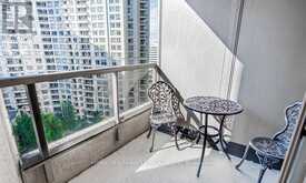 1401 - 3880 DUKE OF YORK BOULEVARD | Mississauga Ontario | Slide Image Thirteen