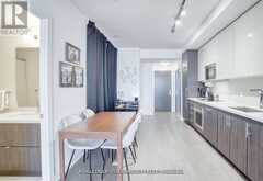 1711 - 330 RICHMOND STREET W | Toronto Ontario | Slide Image Ten