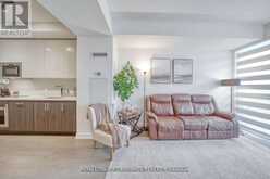 1711 - 330 RICHMOND STREET W | Toronto Ontario | Slide Image Six