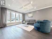 3 MOSEDALE CRESCENT | Toronto Ontario | Slide Image Eight