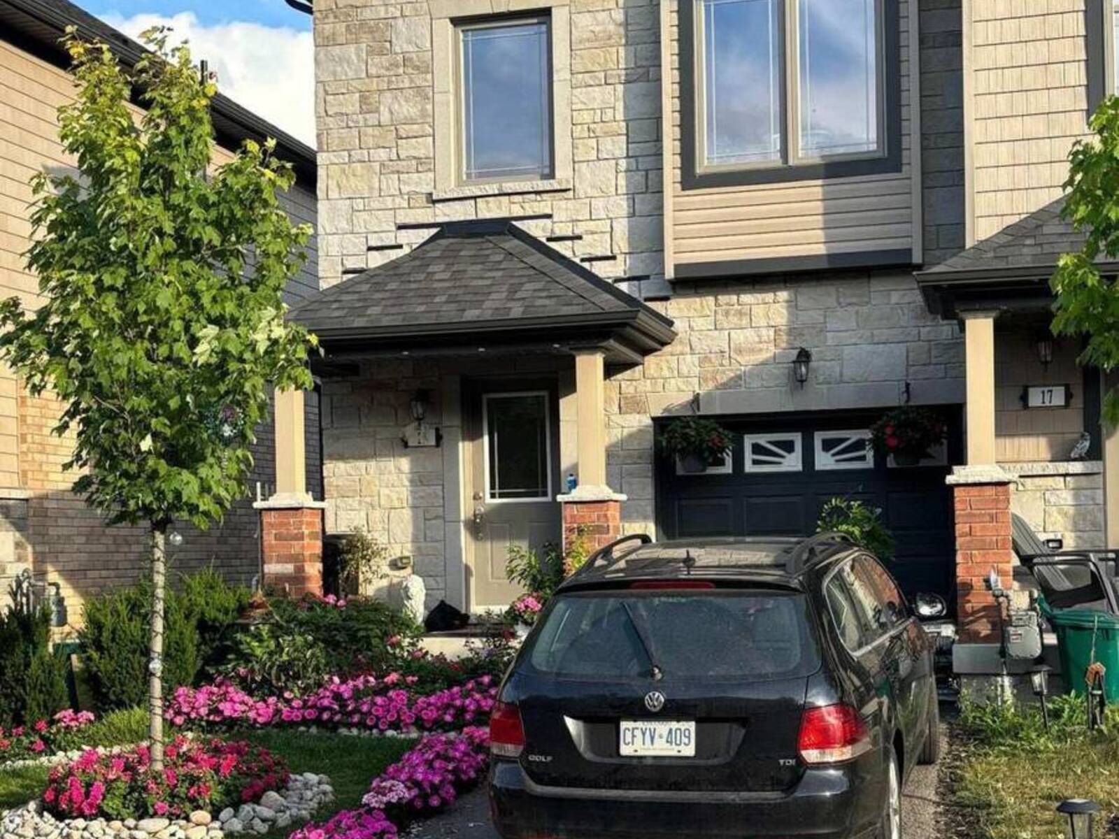 15 DENEB STREET, Barrie, Ontario L4N 1N1