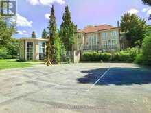 42 MARYVALE CRESCENT | Richmond Hill Ontario | Slide Image Six