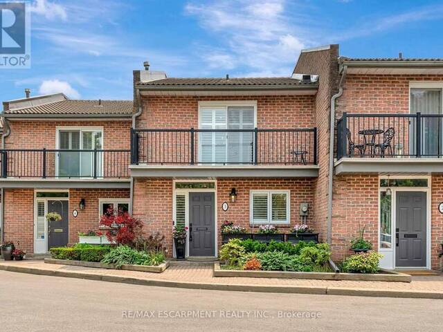 3 - 2136 OLD LAKESHORE ROAD Burlington Ontario, L7R 1A3 - 2 Bedrooms Waterfront Condo For Sale