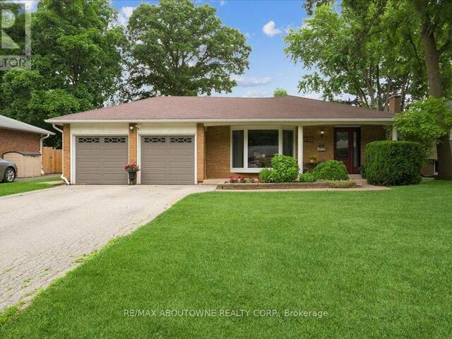 2033 SAXON ROAD Oakville Ontario, L6L 2V1 - 4 Bedrooms Home For Sale