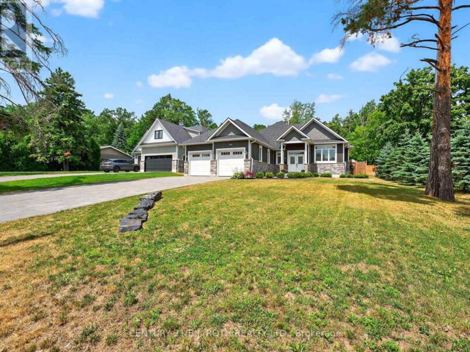 300 SHANTY BAY ROAD, Barrie, Ontario L4M 1E6