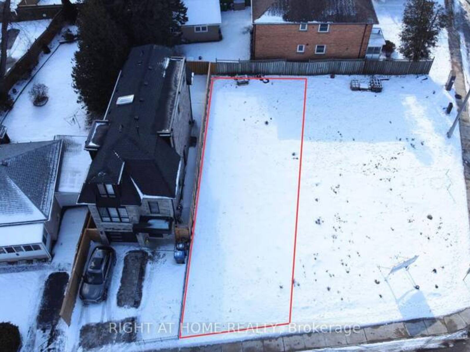 10B BENSON AVENUE, Mississauga, Ontario L5H 2P2
