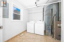4 UNITS W/20 RMS - 327 SPRUCE STREET | Waterloo Ontario | Slide Image Twenty
