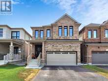 28 GEMINI DRIVE | Barrie Ontario | Slide Image One
