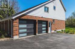 6 IRIS COURT | Hamilton Ontario | Slide Image Eight