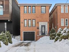 15A SCHELL AVENUE Toronto Ontario, M6E 2S7