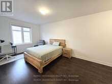 12 SCHMELTZER CRESCENT | Richmond Hill Ontario | Slide Image Ten