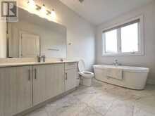 12 SCHMELTZER CRESCENT | Richmond Hill Ontario | Slide Image Thirteen