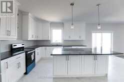 150 TUSCANY TRAIL | Chatham Ontario | Slide Image Nine