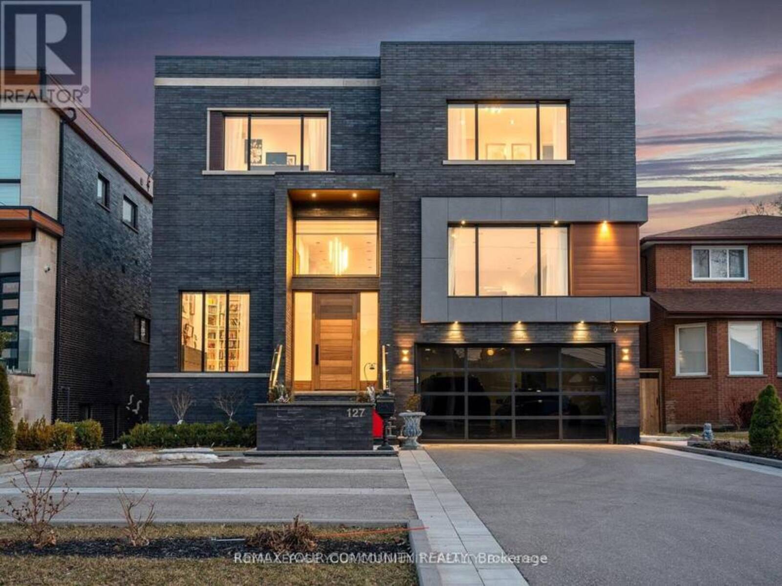 127 ELGIN MILLS ROAD W, Richmond Hill, Ontario L4C 4M1