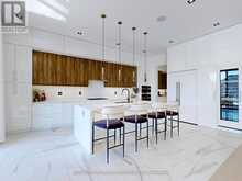 127 ELGIN MILLS ROAD W | Richmond Hill Ontario | Slide Image Ten